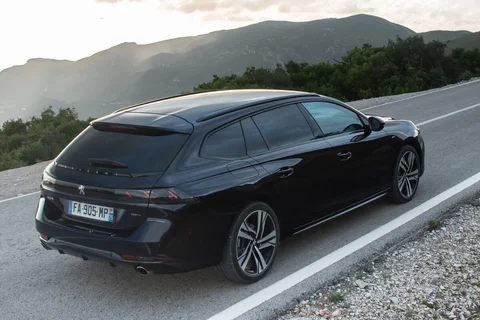 Peugeot 508 SW First Edition PureTech 225 2019 view 12