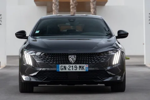 Peugeot 508 PSE HYbrid 360 2023 view 12