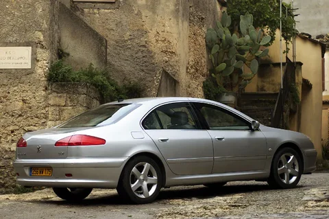 Peugeot 607 2.7-24V V6 HDiF Executive 2005 view 9