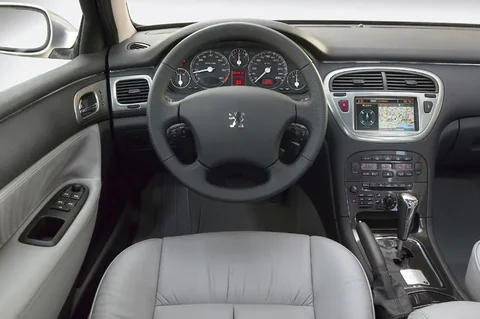 Peugeot 607 2.7-24V V6 HDiF Executive 2005 view 11