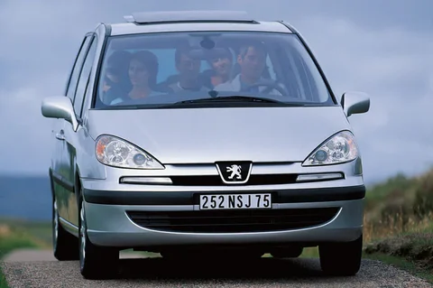 Peugeot 807 ST 2.2-16V 2002 view 3