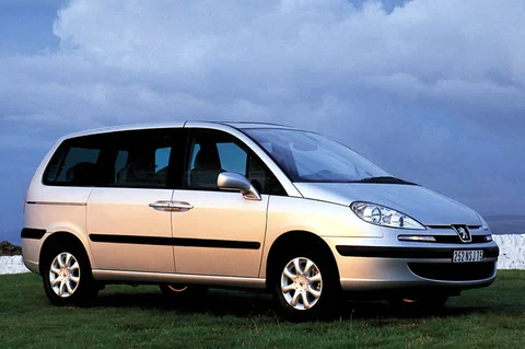 Peugeot 807 ST 2.2-16V 2002 view 5