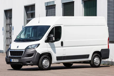 Peugeot Boxer L2H2 330 HDi 110 XT 2014 view 6