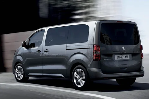 Peugeot Expert Traveller Long 2.0 BlueHDi 150 Business 2016 view 3
