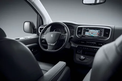 Peugeot Expert Traveller Long 2.0 BlueHDi 150 Business 2016 view 4