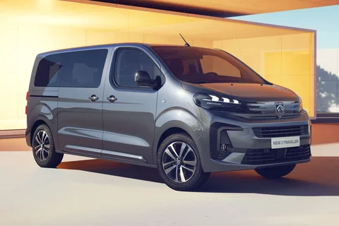 Peugeot Expert e-Traveller Long 50kWh 2023 view 2