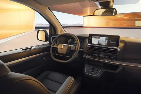 Peugeot Expert e-Traveller Long 50kWh 2023 view 5
