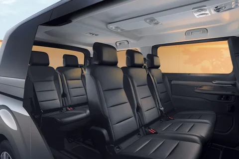 Peugeot Expert e-Traveller Long 50kWh 2023 view 8