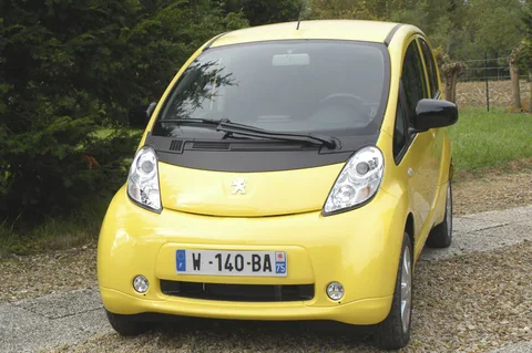 Peugeot Ion Ion 2016 view 9