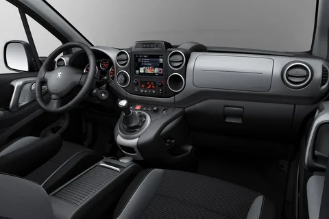 Peugeot Partner Tepee Access Electric 2017 view 4