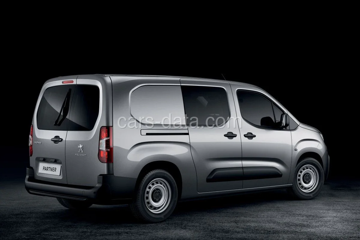 Peugeot Partner Long PureTech 110 2022 front view