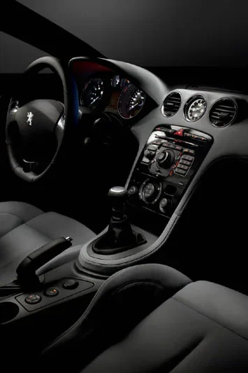 Peugeot RCZ 2.0 HDi 160 2010 view 2