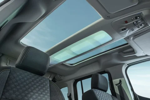 Peugeot Rifter e-Rifter Allure 50kWh 2024 view 3