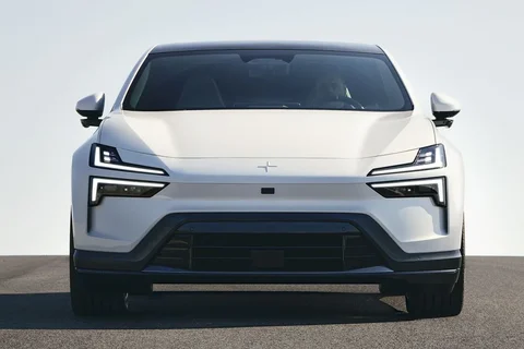 Polestar 4 Long Range Dual Motor Performance Plus 2025 view 5