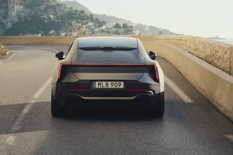 Polestar 5 Dual Motor Performance 2025 view 5