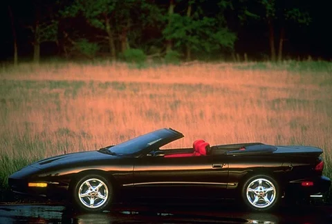 Pontiac Firebird Convertible 1996 view 2
