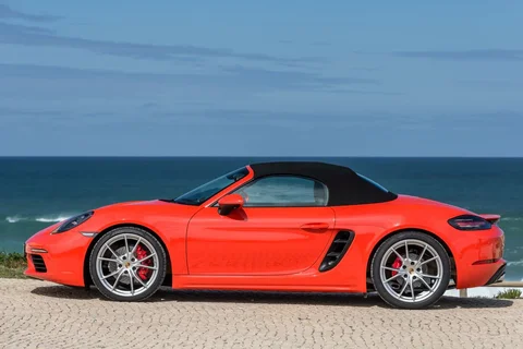 Porsche 718 Boxster 2016 view 4