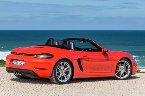 Porsche 718 Boxster 2016 view 5