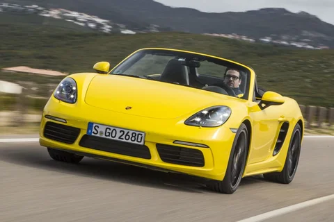 Porsche 718 Boxster 2016 view 7