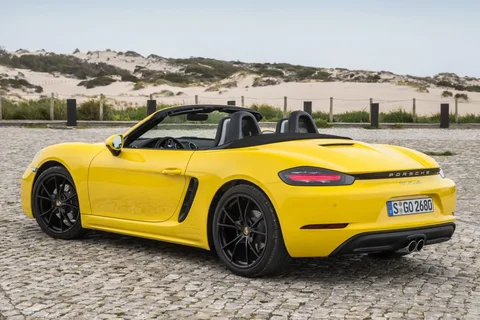 Porsche 718 Boxster 2016 view 8