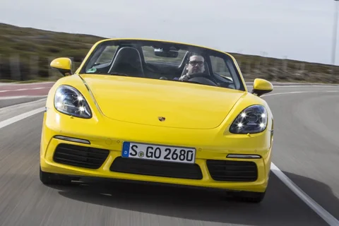 Porsche 718 Boxster 2016 view 10