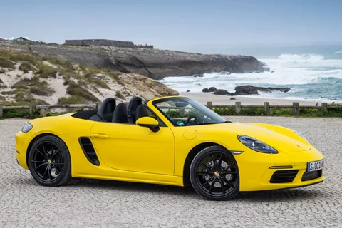 Porsche 718 Boxster 2016 view 11