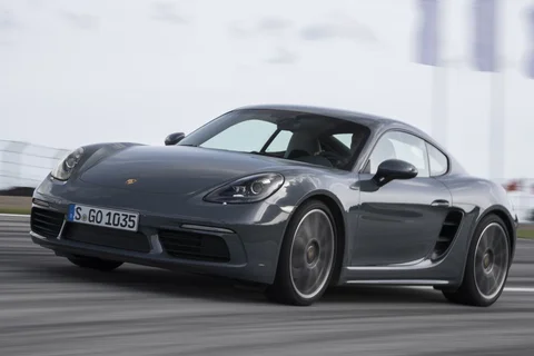 Porsche 718 Cayman 2016 view 9
