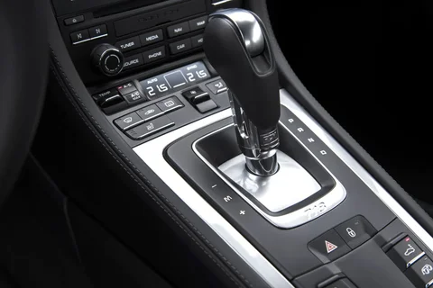 Porsche 718 Cayman 2016 view 12