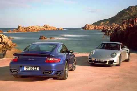 Porsche 911 GT2 Coupé 2007 view 2