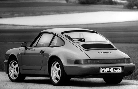 Porsche 911 Carrera 2 Coupé 1989 view 2
