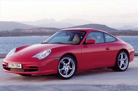 Porsche 911 Carrera 4 Coupé 2001 view 5
