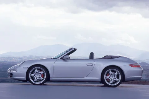 Porsche 911 Carrera Cabriolet 2005 view 5