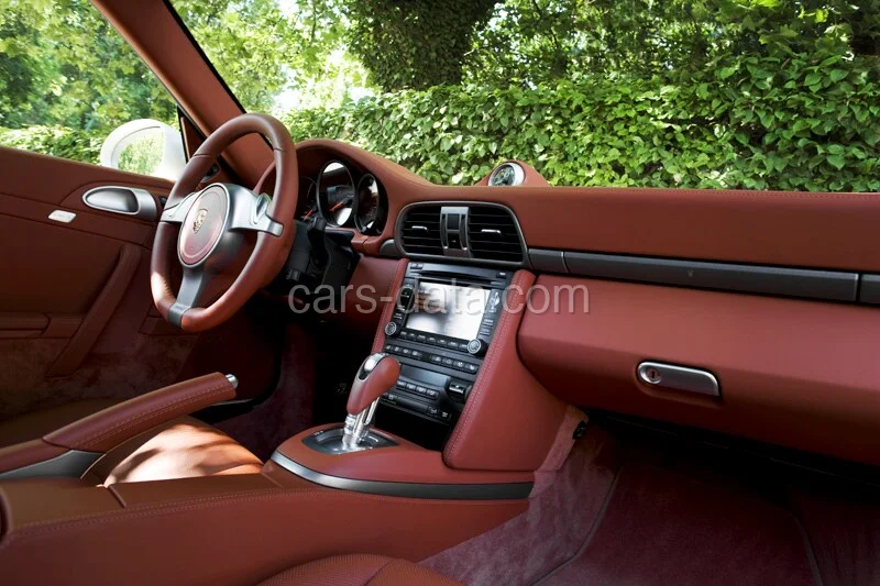 Porsche 911 Carrera 4 Coupé 2008 front view