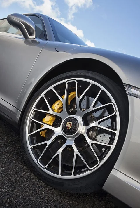 Porsche 911 Turbo S 2013 view 3