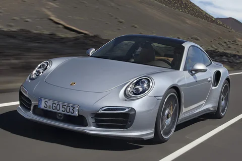Porsche 911 Turbo S 2013 view 6