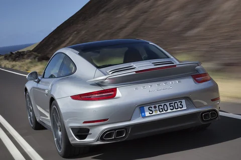 Porsche 911 Turbo S 2013 view 7