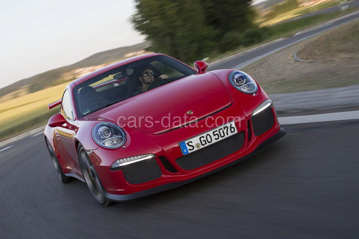 Porsche 911 GT3 2013 front view