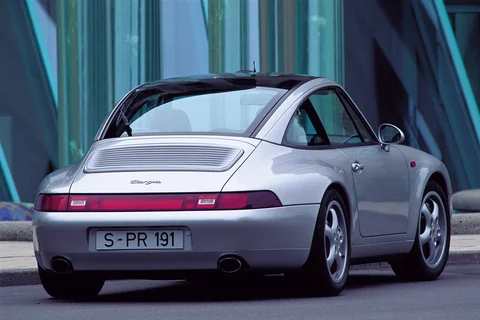 Porsche 911 Carrera Targa 1995 view 3