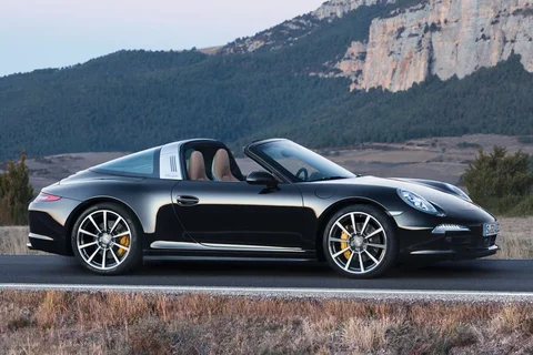 Porsche 911 Targa 4S 2014 view 9