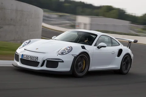 Porsche 911 GT3 RS 2015 view 8