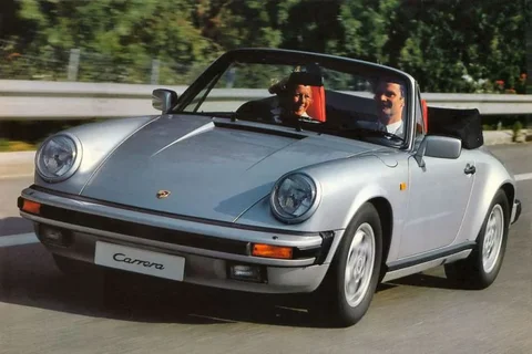 Porsche 911 Turbo Cabriolet 1987 view 4