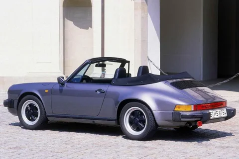 Porsche 911 Turbo Cabriolet 1987 view 2