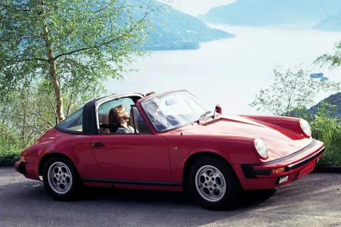Porsche 911 Turbo Targa 1987 view 4
