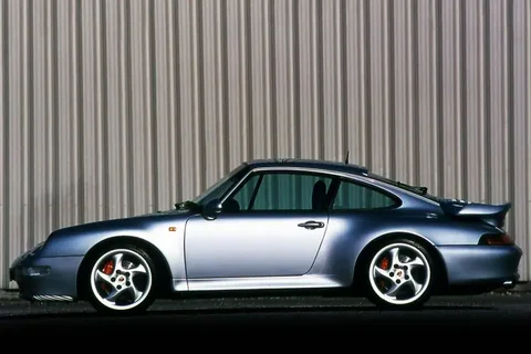 Porsche 911 Turbo 1995 view 3