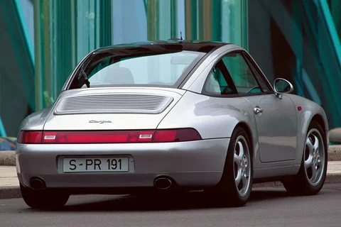 Porsche 911 Carrera Targa 1995 view 6