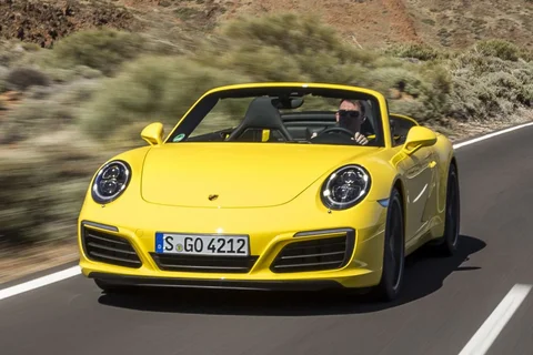 Porsche 911 Carrera Cabriolet 2015 view 7