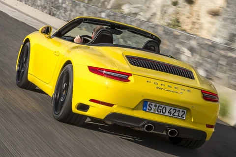 Porsche 911 Carrera Cabriolet 2015 view 9