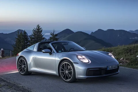 Porsche 911 Targa 4S 2020 view 2