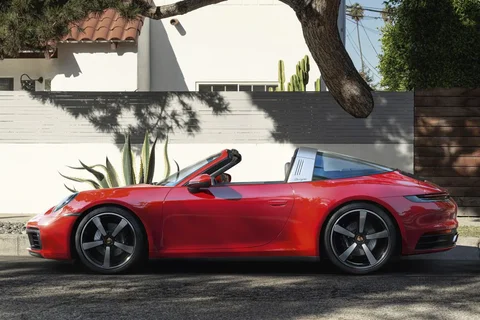 Porsche 911 Targa 4S 2020 view 3