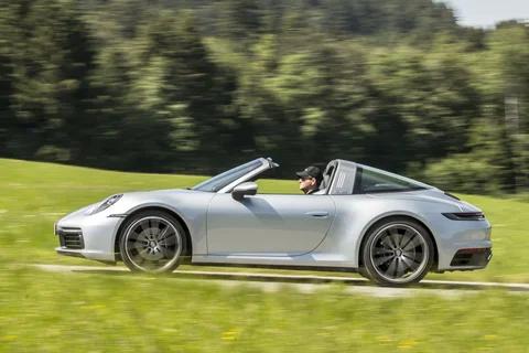 Porsche 911 Targa 4S 2020 view 12